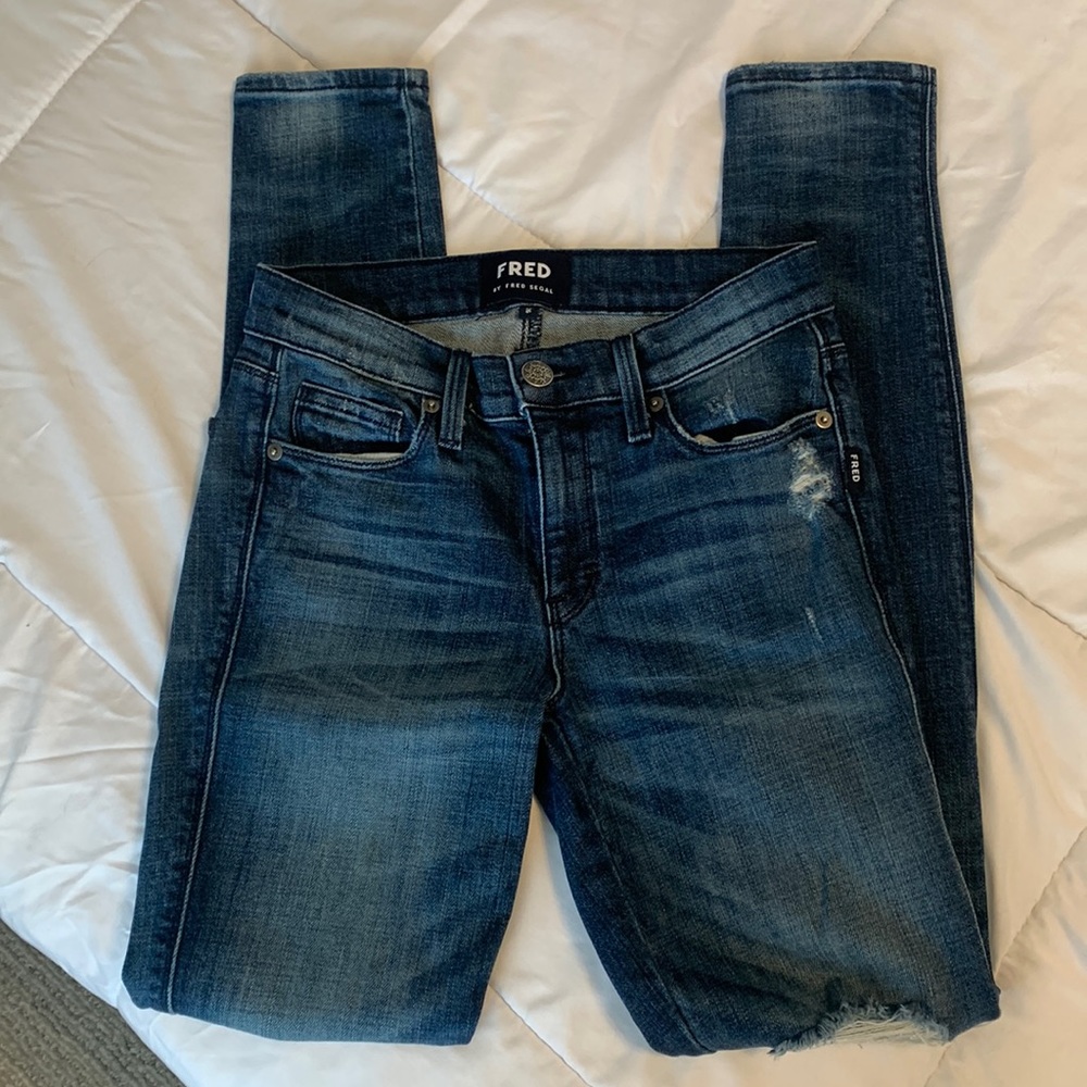 distressed skinny jean FRED by Fred Segal